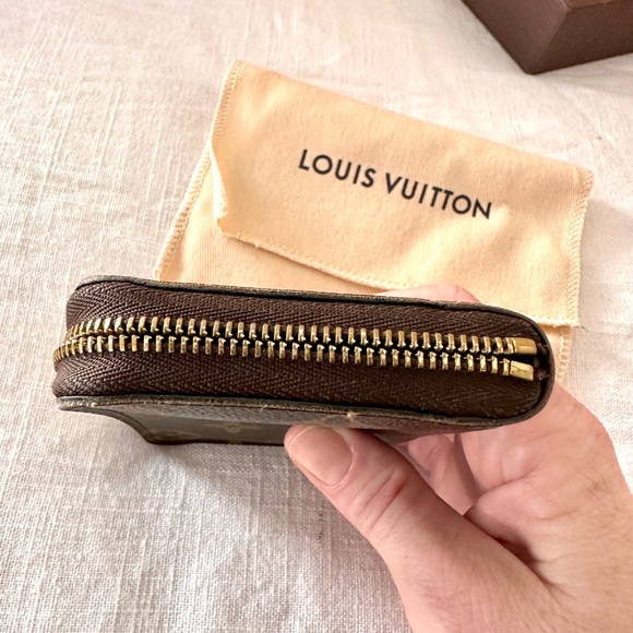 SOLD Louis Vuitton Small Zippy Monogram Wallet - Picture 9 of 10